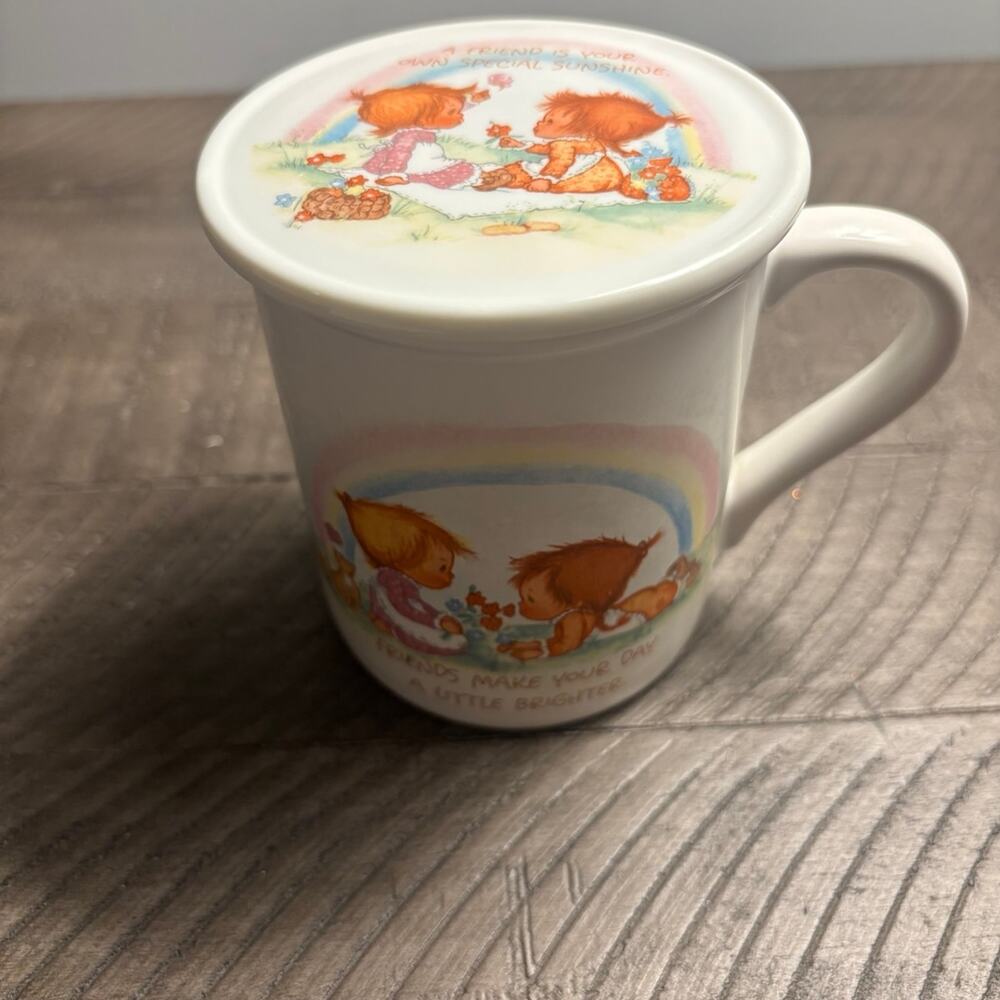 VINTAGE Mug Mates 1983 Hallmark Friends Mug with Coaster Top
